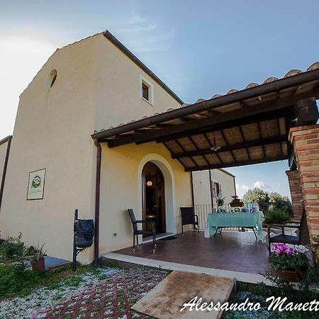 Отель La Vecchia Fornace Сант'Анна-Аррези Экстерьер фото